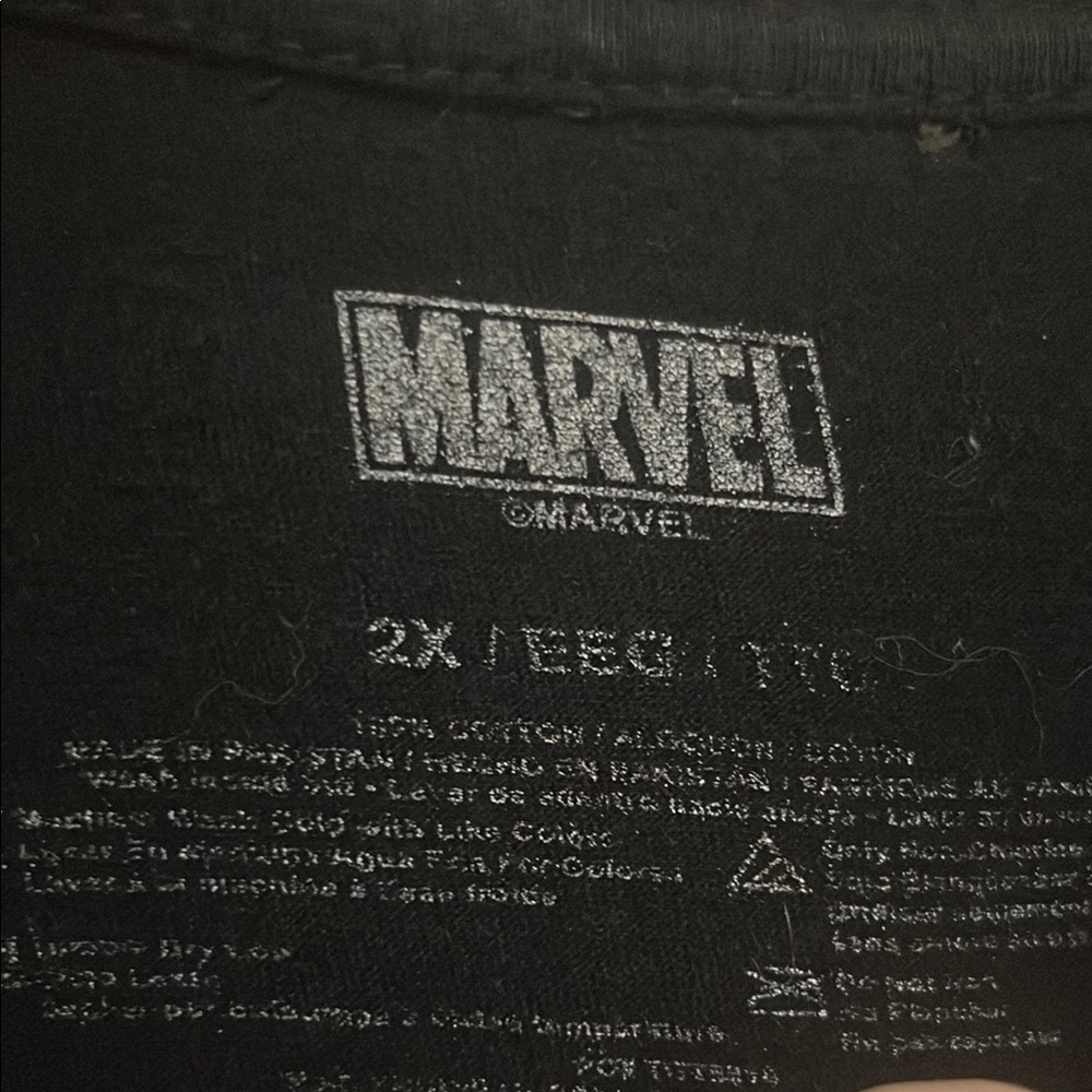 Marvel Spiderman Black 2XL Shirt - Picture 2 of 4